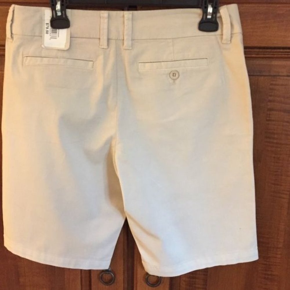 G.H. Bass & Co. Womens Classic Bermuda Shorts Size 6 Khaki Tan NWT Timeless - Picture 3 of 7